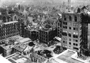 파괴된 칼 자이스 예나 공장