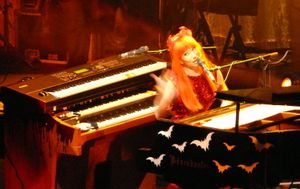 2007년 10월 콘서트 중의 에이머스