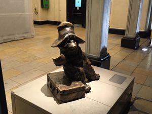 패딩턴 베어 동상