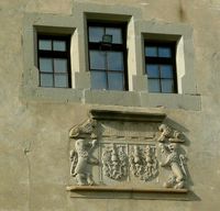 토컬리 가문의 문장.