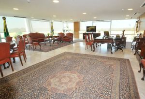 복원 후 (2010년 루이스 이나시우 룰라 다 실바의 첫 번째 행정부 시절 장식) 대통령 집무실, 3층에 위치