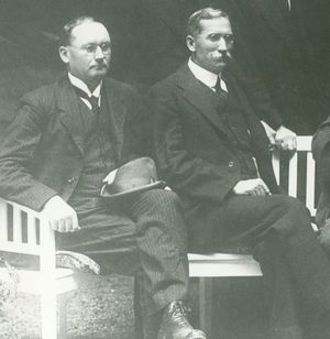 말란과 J. B. M. 헤르초흐