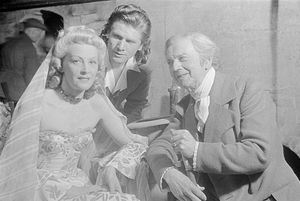 1945년 르네상스 극장에서 공연된 초록 앵무새의 한 장면