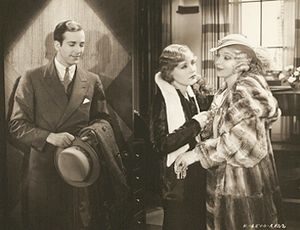 The Greeks Had a Word for Them}}에서. 왼쪽에서 눈을 감고 있는 남자가 매너스.