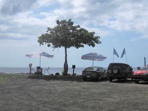 아과디야의 Rompeolas Beach에 있는 Rompeolas Bar and Grill에서 바라본 모습