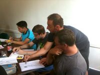 2011년 6월 12일, 맨해튼 LGBT 센터에서 인물 드로잉 수업을 지도하는 히메네스