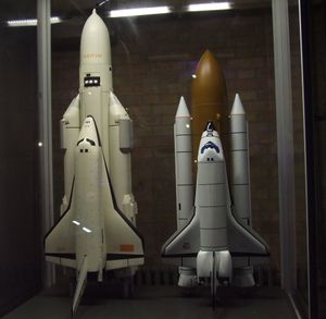 우주왕복선과의 비교