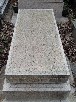 페르 라셰즈 묘지에 있는 마르페사 돈의 묘