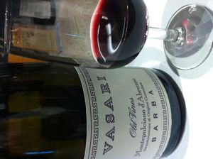 오래된 포도나무로 만든 몬테풀치아노 다브루초 와인