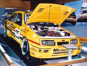 토니 롱허스트의 1988년 바서스트 1000 우승 포드 시에라가 바서스트 박물관에 전시되어 있다.