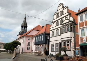 성 니콜라이 교회와 카발리에르하우스 (1546)