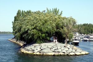 롱괴유 마리나 입구