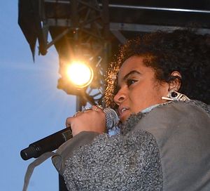 2013년 공연하는 세이나보 세이