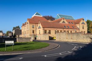 브레클랜드 하우스, 세인트 니콜라스 스트리트, 테트퍼드: 1992년에 건설된 테트퍼드 시의 의회 지역 사무소