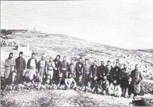 1899년 책 팔레스타인과 유대인 식민지에서 본 풍경에 수록된 19세기의 세파르딤 사진.