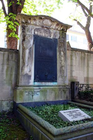 슈투트가르트의 프라크프리트호프에 있는 슈파이델의 묘