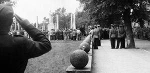 피아스트 바퀴 제조공 기념비 제막식 (1957년)