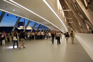 브리지 파빌리온 내부