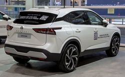 닛산 캐시카이 후측면