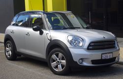 미니 컨트리맨(후기형) 정측면