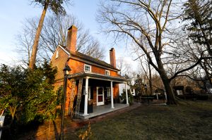 존 울먼 기념관, 99 Branch St., 마운트 홀리, 뉴저지