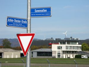 아힘 스토커로와 수원로 도로의 표지판