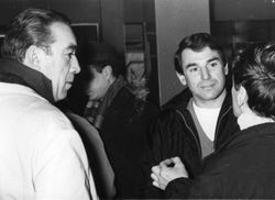 1969년 베오그라드에서 앤서니 퀸과 함께 있는 오셍.