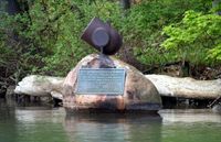 뉴욕주 쿠퍼스타운의 오테고 호수, 서스쿼해나 강 수원지에 있는 제임스 클린턴 장군의 댐 유적지의 기념비