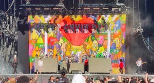 2023년 애프터쇼크에서 공연하는 댄스 개빈 댄스.