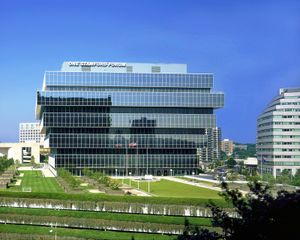 퍼듀 제약(Purdue Pharma)의 글로벌 본사, 원 스탬퍼드 포럼