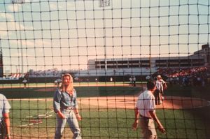 란초니 (1993년, 왼쪽), 뉴욕 버팔로 파일럿 필드에서 열린 연례 스타게이즈 자선 행사