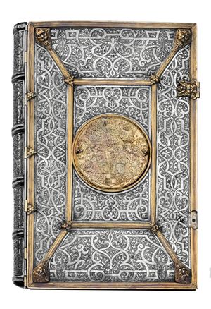 쾨니히스베르크의 알브레히트 호엔촐레른 공작의 소위 은제 도서관에서 나온 금세공 표지 중 하나, 현재 니콜라우스 코페르니쿠스 대학교 도서관 소장