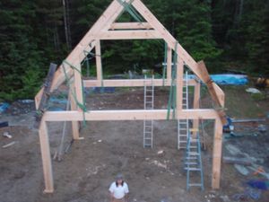 이것은 나무못을 넣기 전의 목골조의 일부이다.