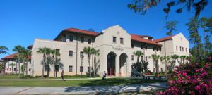 휴 C. 베일리 과학 센터