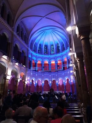 대학교 채플, 몽노 거리에 있는 예수회 신부의 세인트 조지프 교회