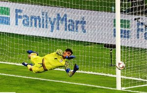 2019 AFC 아시안컵에서 카타르를 상대로 경기하는 구르프리트 싱 산두