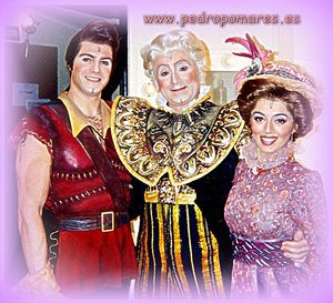 스페인 배우 리사르도(왼쪽)가 개스톤 역을 맡았다.