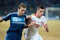 2012년 스위스와의 경기에서 아르헨티나 대표팀 데뷔전을 치르는 우고 캄파냐로