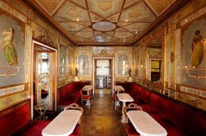 1720년부터 영업을 시작한 베네치아의 카페 플로리안의 오리엔탈 룸