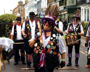 브로드스테어스 포크 위크의 모리스 댄서