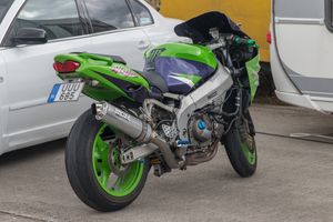 49개 주 가와사키 닌자 ZX-9RE1 후면