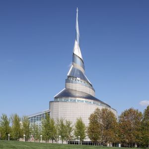 미국 미주리 주 인디펜던스에 있는 커뮤니티 오브 크라이스트 성전. 1994년에 헌당되었다.