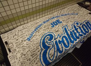 2016년 뇌종양 투병 중인 조 도링을 응원하는 깃발.