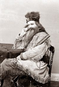 세스 킨먼, 약 800마리의 회색 곰을 사냥했다고 주장한 19세기의 저명한 산 사나이