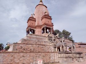 2022년 복원된 실루 마하데바 사원