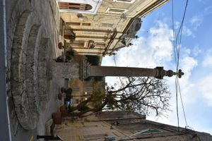 Dejma 십자가, 성 마리아 예배당 (왼쪽)