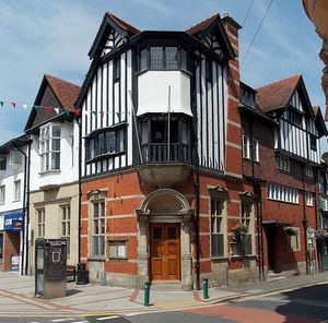 프랭크 셰일러의 작품인 뉴타운, 웨일스의 로버트 오웬 박물관.