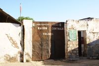 툴리아라 교도소 입구