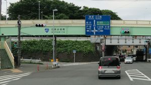 국도 제1호선 (후지사와 바이패스)과의 교차 (가나가와현 후지사와시 시라하타)