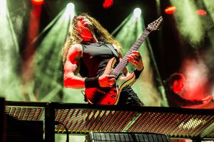 2023년 인 플레임스에서 공연하는 브로더릭